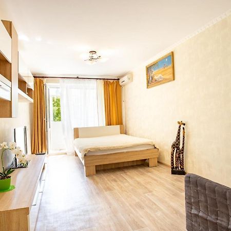 Apartment On Central Avenue-3 Slobodskaya Nikolayev Ngoại thất bức ảnh