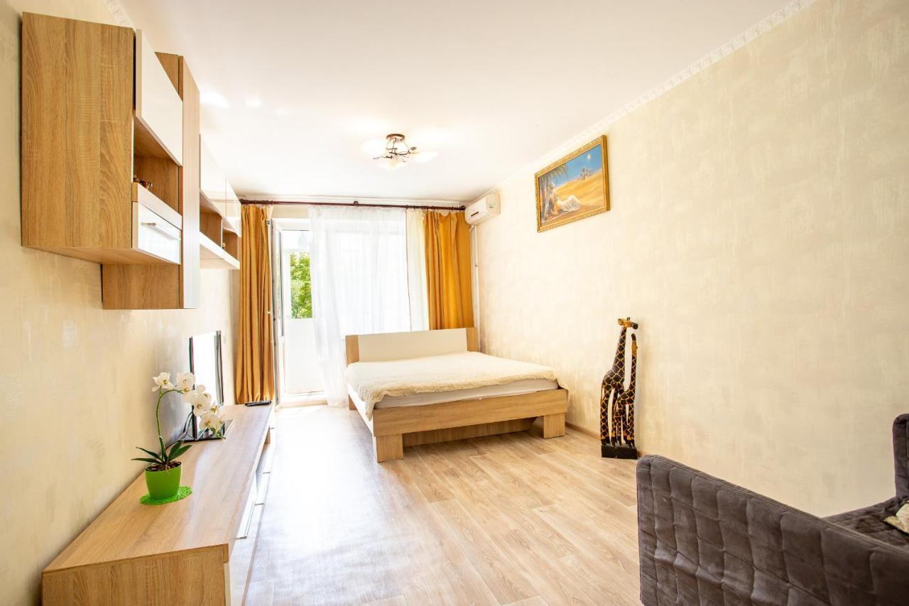 Apartment On Central Avenue-3 Slobodskaya Nikolayev Ngoại thất bức ảnh